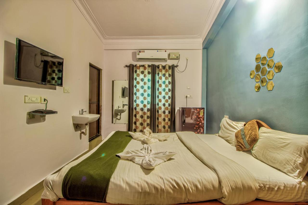 Candolim Glitter Sand Exterior foto