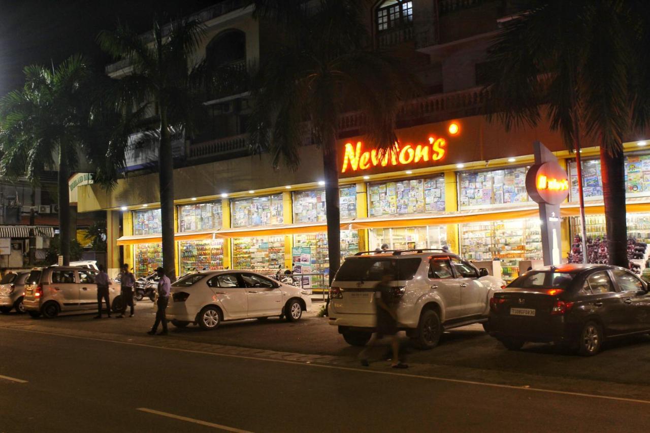 Candolim Glitter Sand Exterior foto