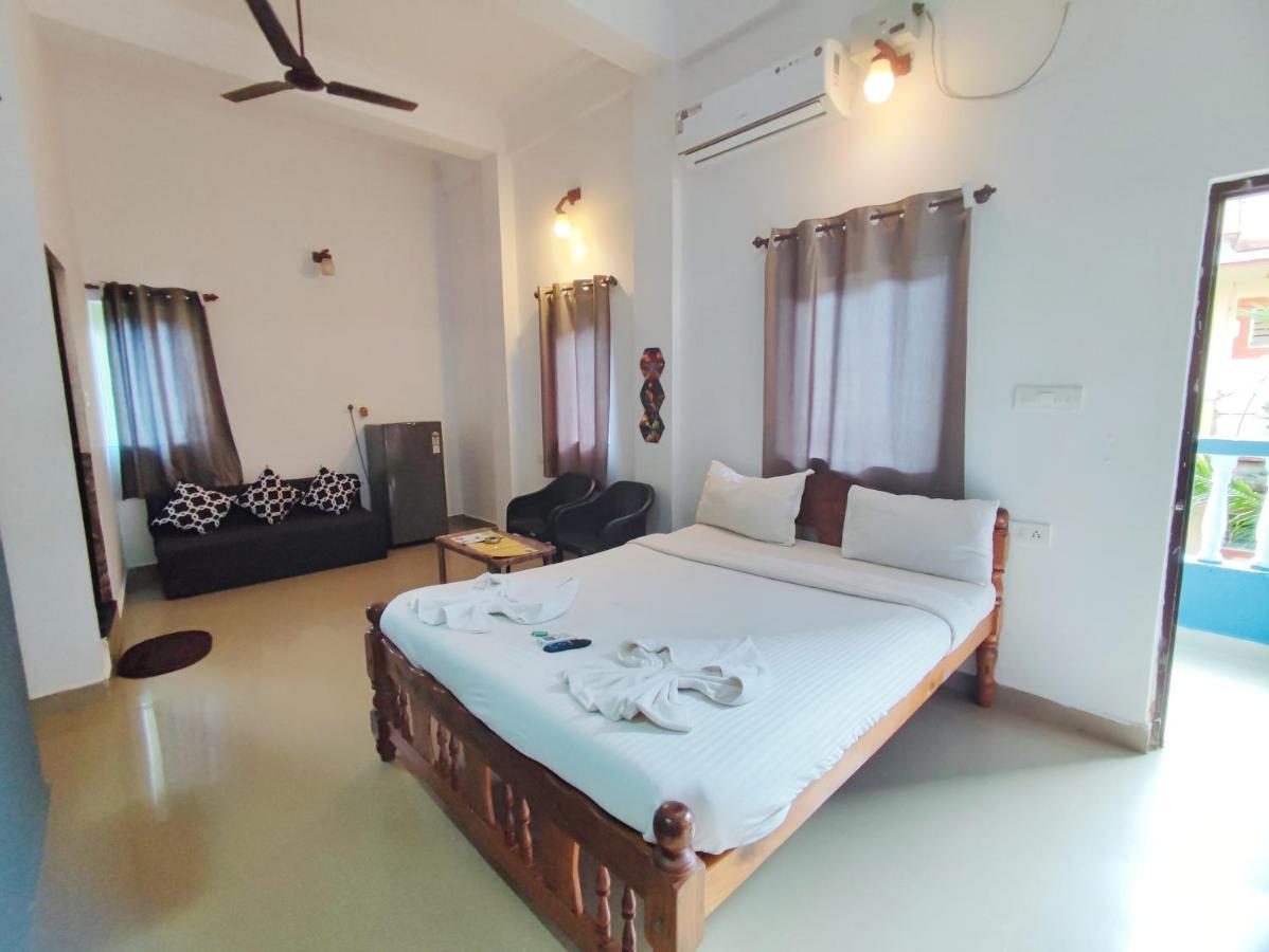 Candolim Glitter Sand Exterior foto
